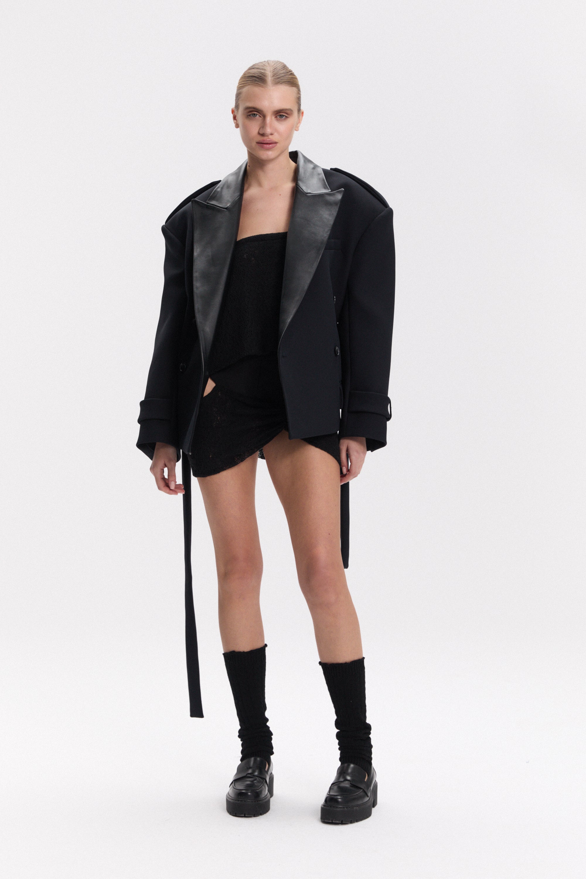 RIONI PAR BLAZER IN BLACK