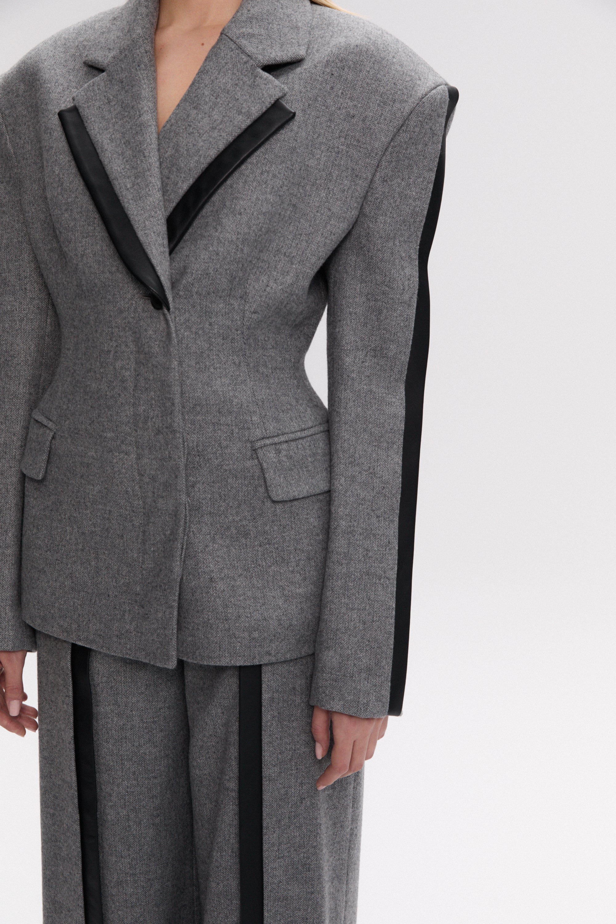 VENUS BLAZER IN COMBINED FABRICS