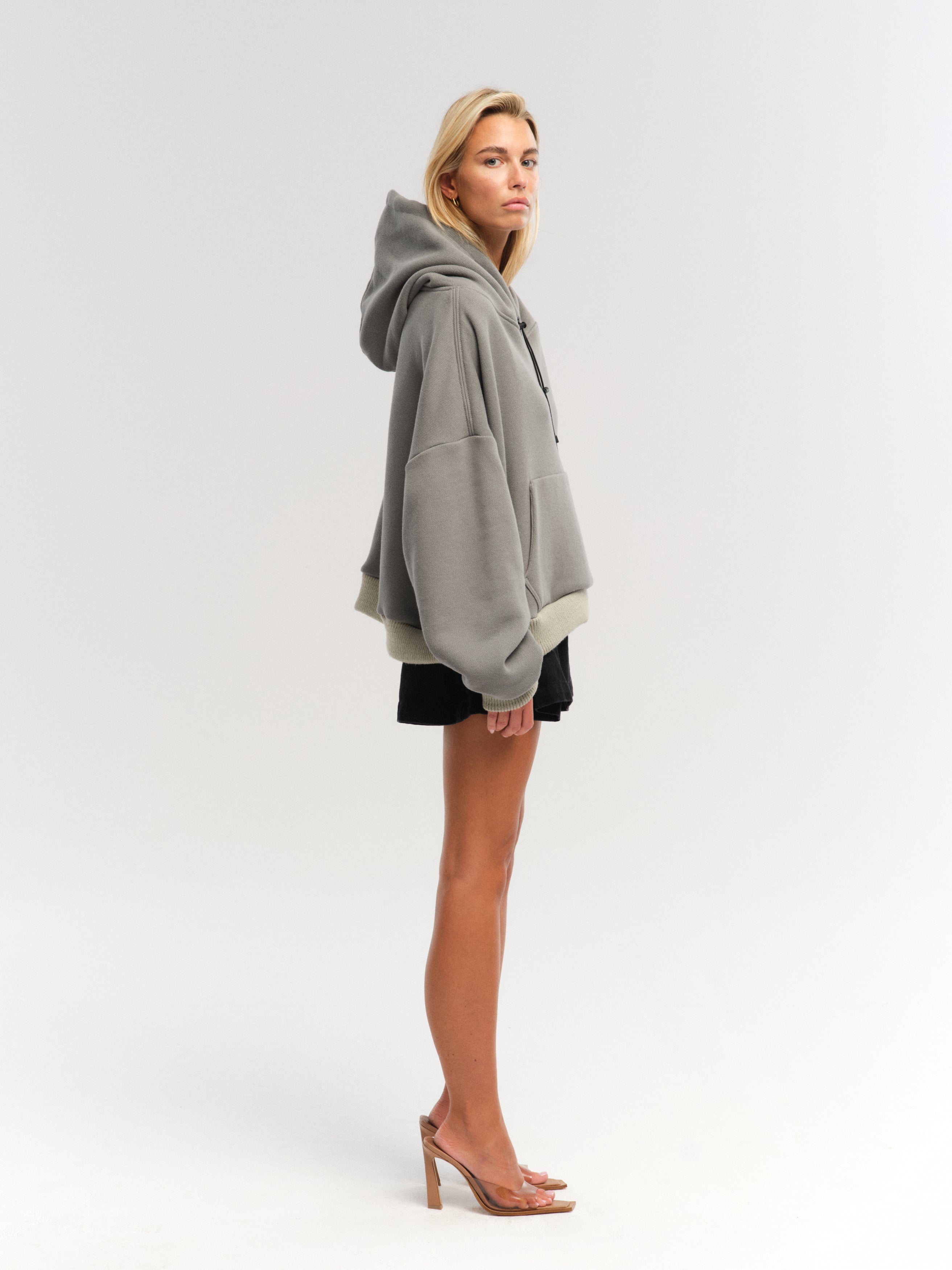 SALO HOODIE IN BEIGE