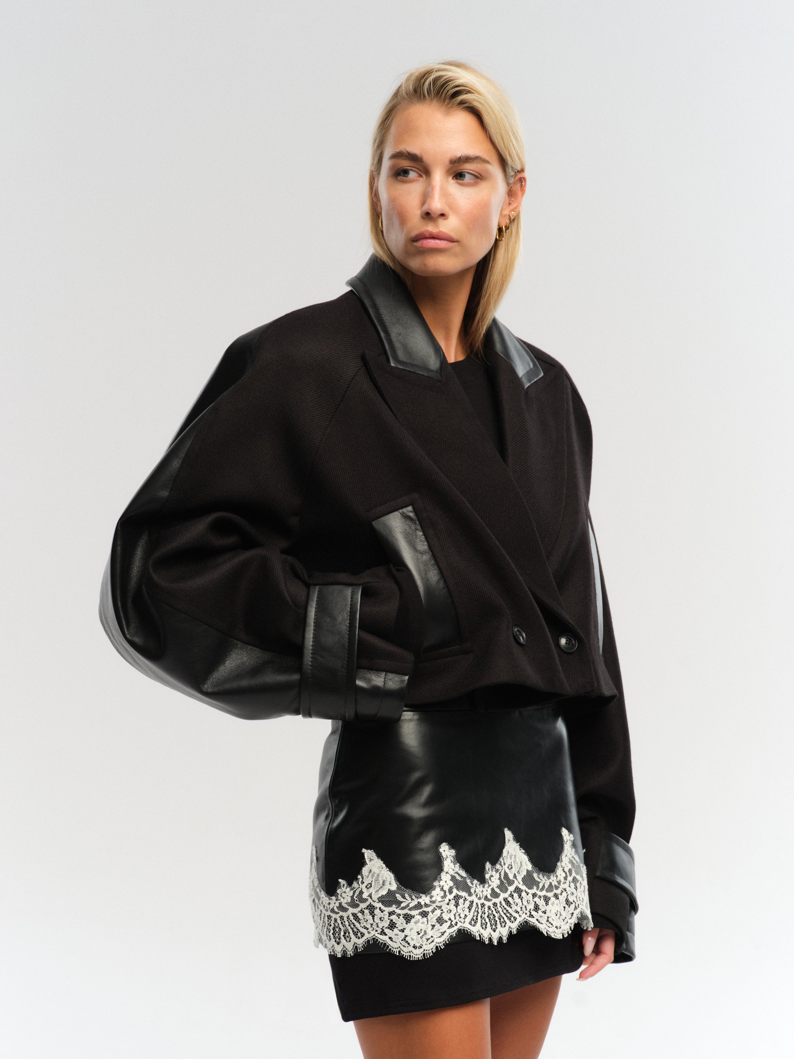 LAMIA JACKET IN BLACK