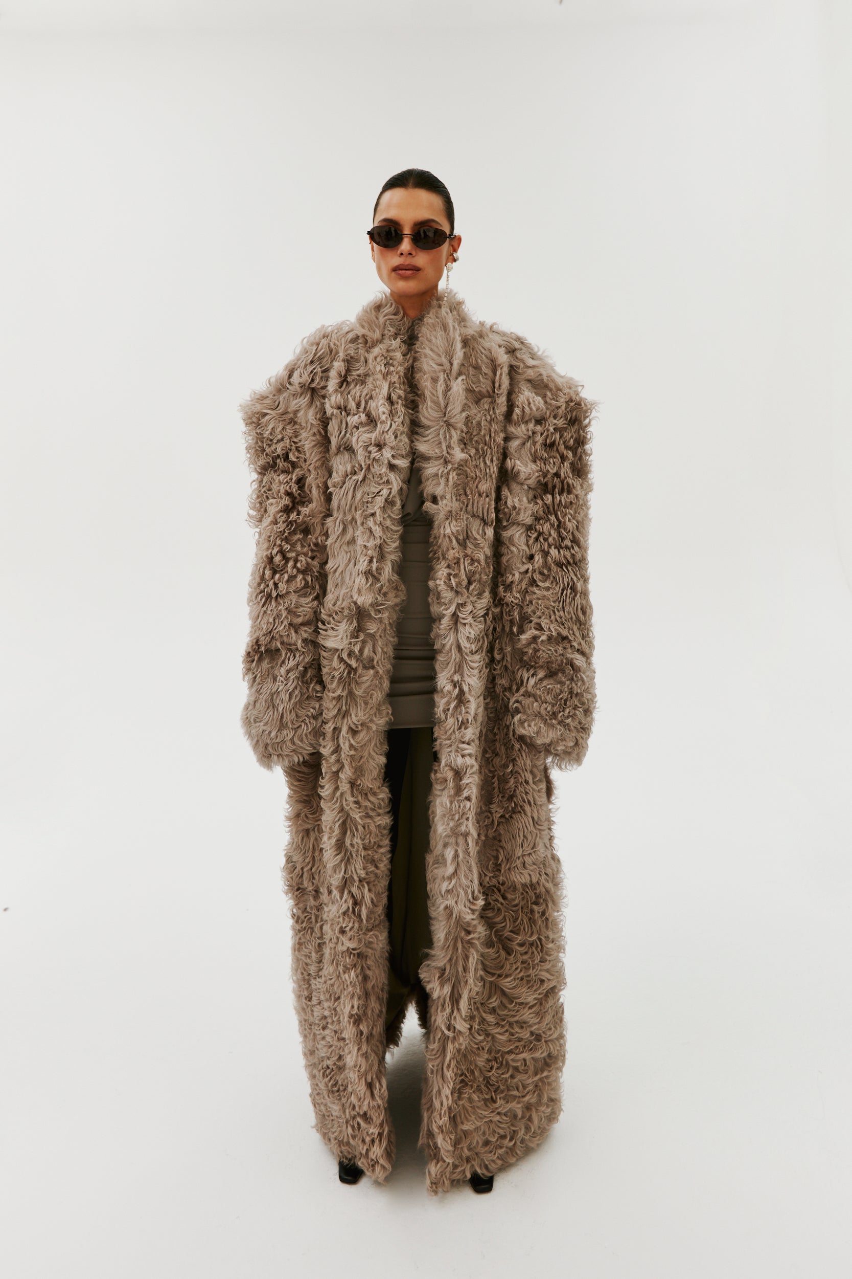 GENOA MAXI FUR COAT IN GREY