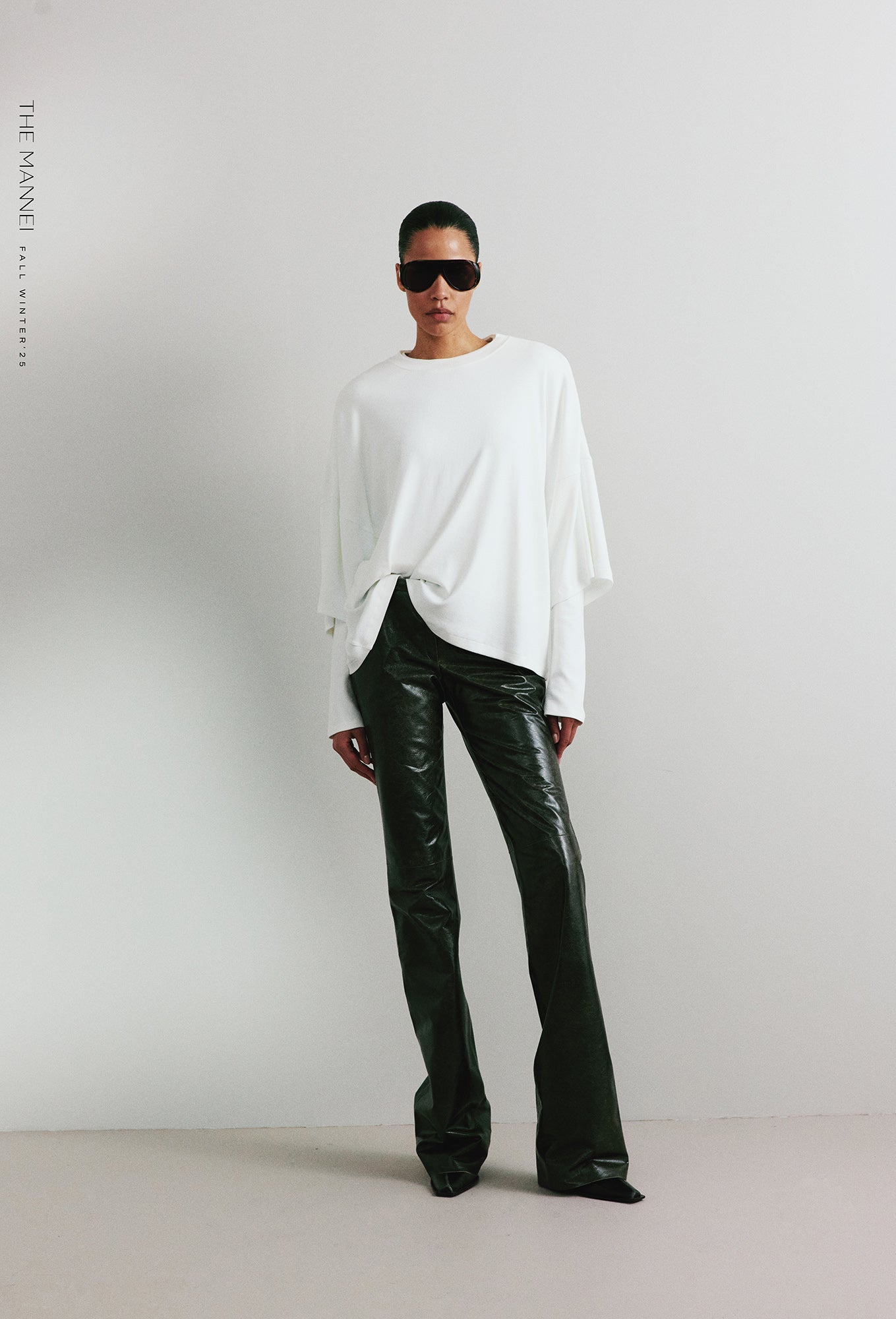 WHITE OVERSIZED T-SHIRT